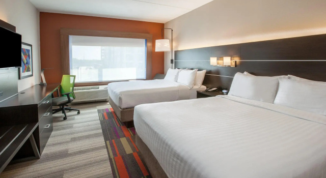 Четырёхместный номер Standard Holiday Inn Express & Suites Seymour by IHG