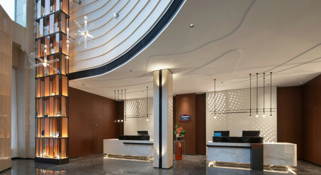 Hampton by Hilton Changsha Wuyi Square, Rezerwuj Hotel Nowe hotele w Changsha, w pobliżu Furong Square Station