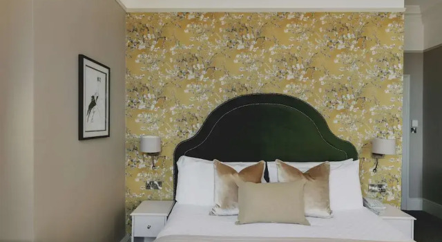 Номер Superior The Queens Hotel