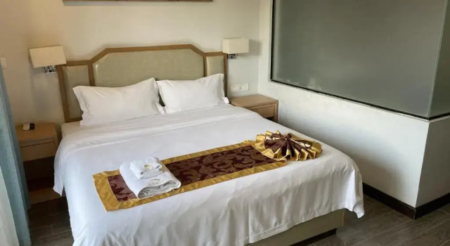 East Holiday Hotel, Забронировать Отель Отели Сиануквиль с бассейном, рядом с Sihanoukville Bus Terminal, Бассейн