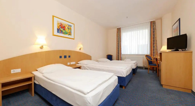 Трёхместный номер Standard YORS Hotel Hannover