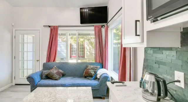 Chico Studio Near Cal State & Downtown, Rezervați Apartament Chico California