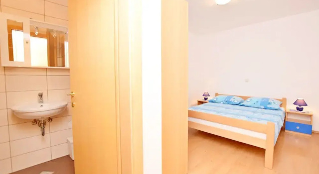 Apartments Lana