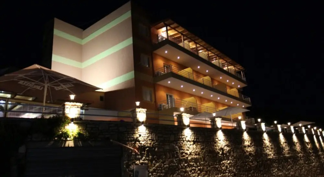 Karos Hotel Llaman