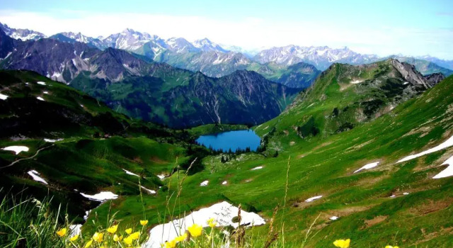 Коттедж Alpenflair Ferienwohnungen "Haus Doris"