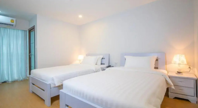 Двухместный номер Standard с балконом The Kinn Bangkok