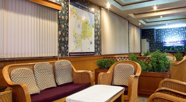 Sakol Grand Palace Hotel, Rezervovat Hotel Hotely v North-Eastern Thailand se snídaní, Snídaně