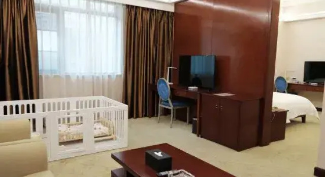 Двухместный люкс Golden Dragon Airlines Grand Hotel