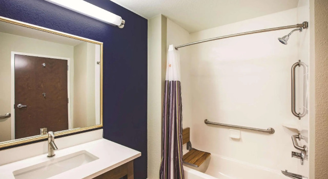 Двухместный номер Standard La Quinta by Wyndham Wichita Northeast