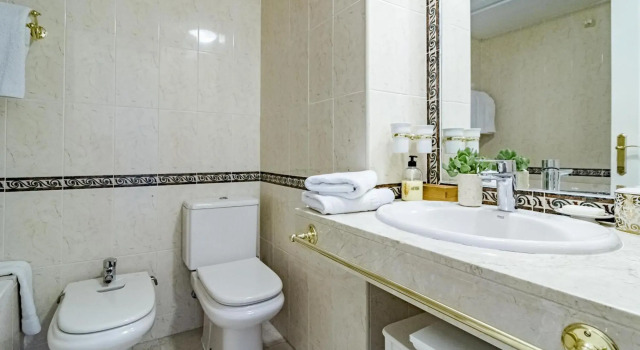 SAA2- comfortable apartment Puerto banus, Забронировать Апартаменты/квартира Отели Марбелья с парковкой, рядом с Casino Marbella, Парковка