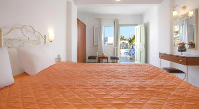 Двухместный номер Economy с видом на бассейн Bellissimo Resort