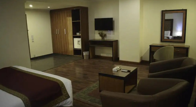 Junior suite Grand Millennium Hotel