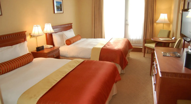 Sun Peaks Lodge, Réserver Hôtel Sun Peaks Colombie-Britannique