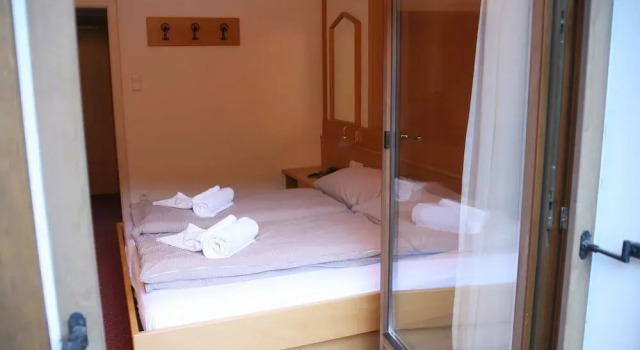 Hotel & Camping Gisser