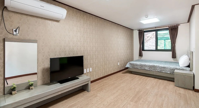 Люкс Standard Yoninsan Spring Resort