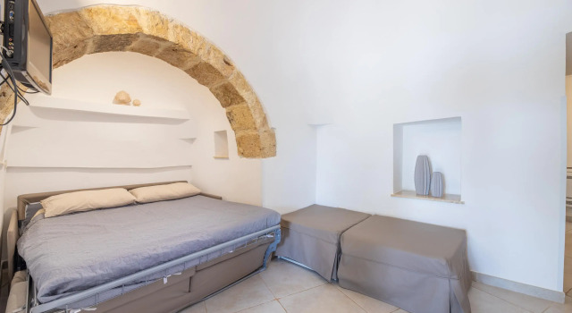 Tenuta Letizia - San Michele Salentino, Забронировать Отель Сан-Микеле-Салентино Мурджия