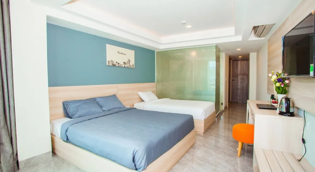 Двухместный номер Deluxe с балконом и с видом на горы Moonlight Bay Hotel