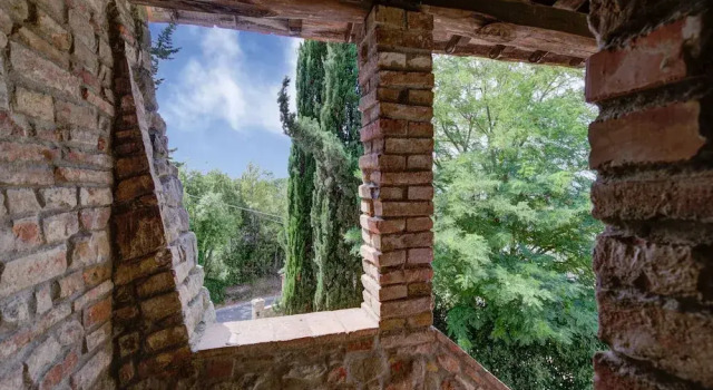 Коттедж Varna Charm: Tuscan Getaway