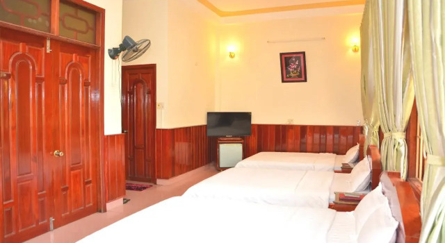 Hai Huong Hotel, Забронировать Отель Отели Куинён с парковкой, Парковка