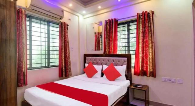 Двухместный номер Deluxe Goroomgo RS Villa Kolkata
