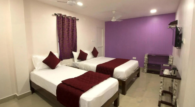 OYO 9815 Hotel San Bay Residency
