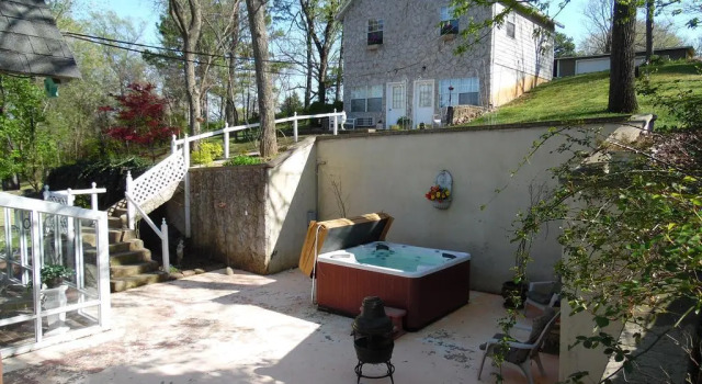 The Queen Anne House Bed and Breakfast, Book Hotel  