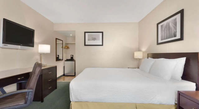 Двухместный номер Standard с видом на внутренний двор Days Inn by Wyndham Lethbridge
