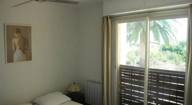 CALVI, appartement 4 personnes, centre ville, 200m de la plage, vue mer, Varaa Huoneisto Calvi 