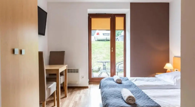 Апартаменты Цокольный этаж udanypobyt Apartamenty Przy Dolinach E i F