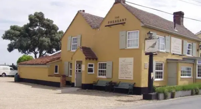 The Pheasant Pub with Rooms, Book Hotel Hoteller i Halstead med parkering, Parkering