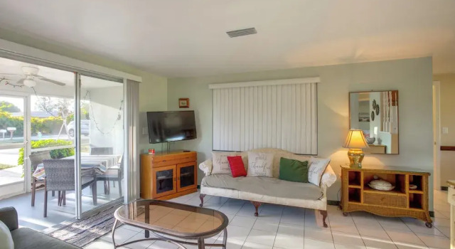 Golf, Shop & Relax: Englewood Retreat w/ Lanai!, Rezerwuj Dom wakacyjny Englewood Floryda