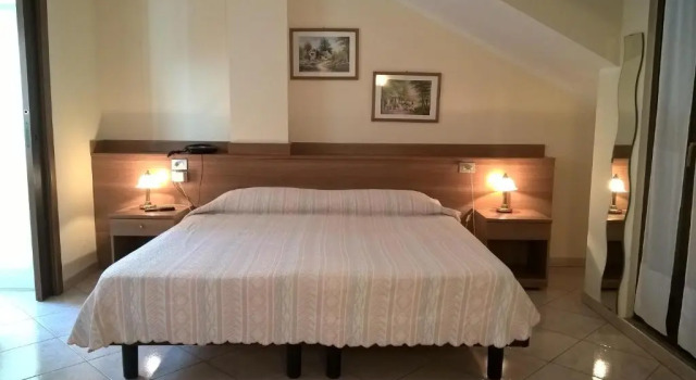 Hotel Rocco, Book Hotel Carugate Lombardy