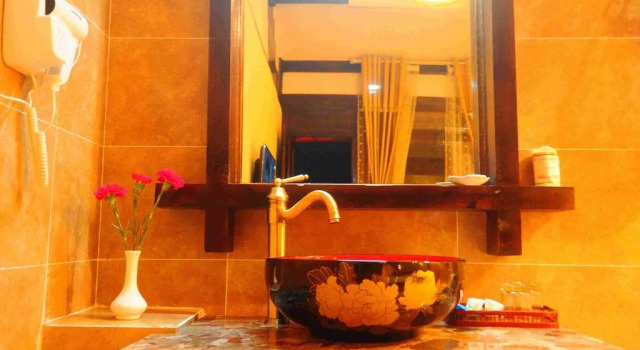 Laolanshi Inn, Prenota Hotel Hotel a Lijiang con parcheggio, Parcheggio