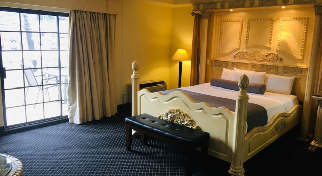 Люкс с балконом Hotel Frontiere Tijuana
