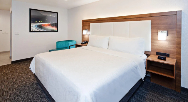 Двухместный номер Standard Holiday Inn Express Hollywood Walk of Fame by IHG