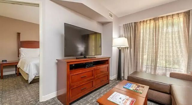 Четырёхместный люкс Staybridge Suites North Charleston by IHG