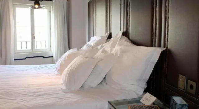Полулюкс Hotel Cort