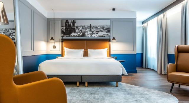 Junior Suite s balkonem Sheraton Prague Charles Square Hotel