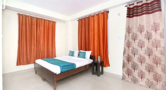 OYO 10986 Home 1BHK Red Velly Kasumpti Main Market