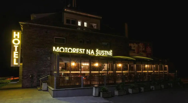 Hotel Na Šustně, Reserva ahora Hotel Krupá 