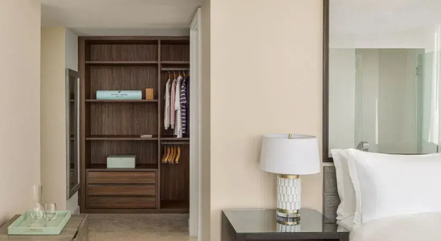 The Ritz-Carlton Residences, Turks & Caicos, Забронировать Отель Отели Грейс-Бэй с бассейном, Бассейн