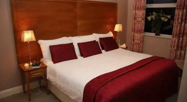 Lake Lodge Guesthouse, Book Hotel Hotels in Kerry with Parking, Parking