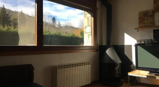 Апартаменты LLANARS, en Vall de CAMPRODON Vistas Montaña de frente, ASCENSOR, Orientación Sur, Chimenea, WIFI, MOLLÓ PARK, VALLTER, HÍPICA, GOLF