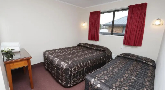 Семейные апартаменты c 1 комнатой Commodore Motor Lodge