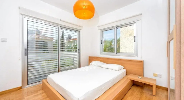 Villa Margarita 2, Varaa Villa Hotellit Protarás uima-altaalla, Uima-allas