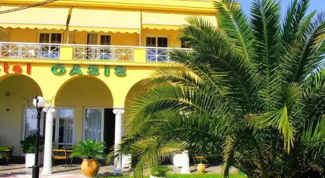 Oasis, Book Apartment Paralia 