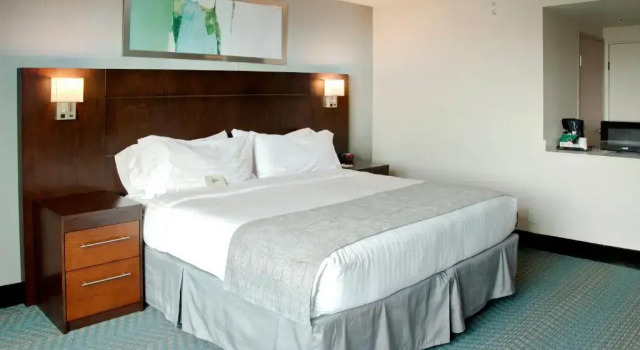 Номер Superior Holiday Inn Victorville by IHG