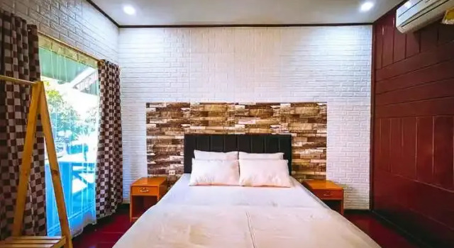 IZY Guest House