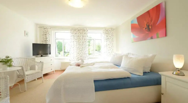 Ferienhaus Fur 8 Personen Mit Kamin & Terrasse