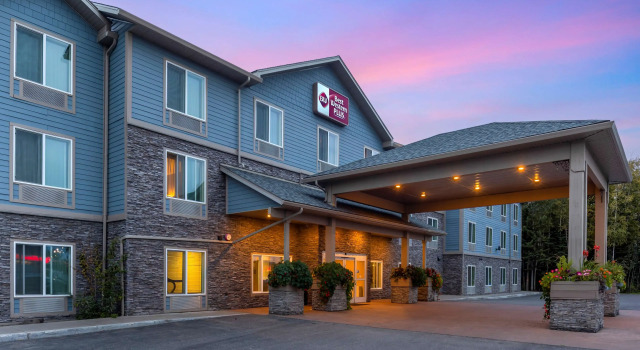 Best Western PLUS Chena River Lodge, Rezerwuj Hotel College Alaska